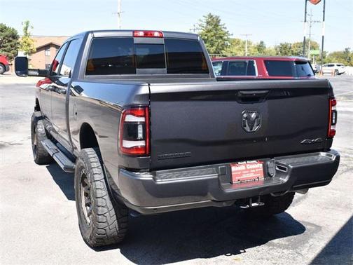 2021 RAM 2500 Big Horn Crew Cab 4x4 6'4' Box
