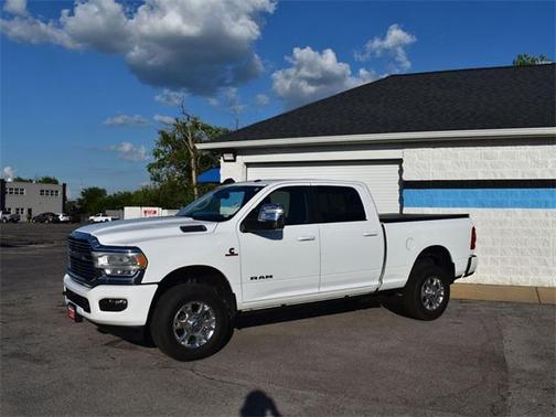2023 RAM 2500 Laramie Crew Cab 4x4 6'4' Box
