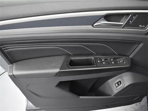 2020 Volkswagen Atlas Cross Sport 3.6L V6 SEL Premium R-Line