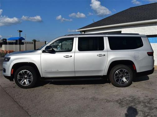 2023 Jeep Wagoneer L Series II 4x4
