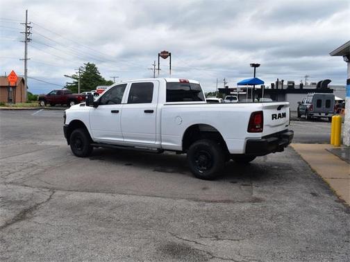 2025 RAM 2500 Tradesman Crew Cab 4x4 6'4' Box
