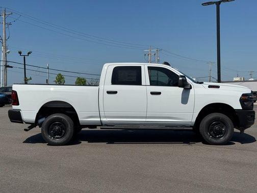 2025 RAM 2500 Tradesman Crew Cab 4x4 6'4' Box