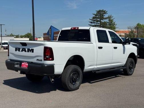 2025 RAM 2500 Tradesman Crew Cab 4x4 6'4' Box