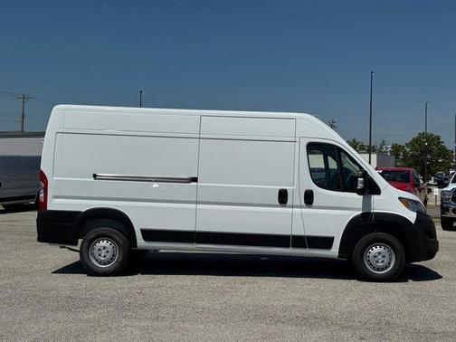 2025 RAM ProMaster 2500 Tradesman
