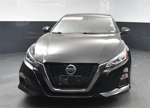 2019 Nissan Altima 2.0 SR