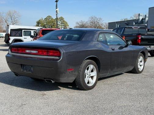 2014 Dodge Challenger SXT
