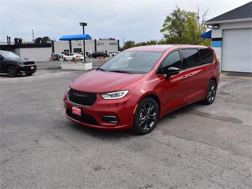 2026 Chrysler Pacifica L