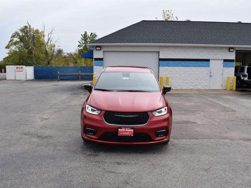 2026 Chrysler Pacifica L