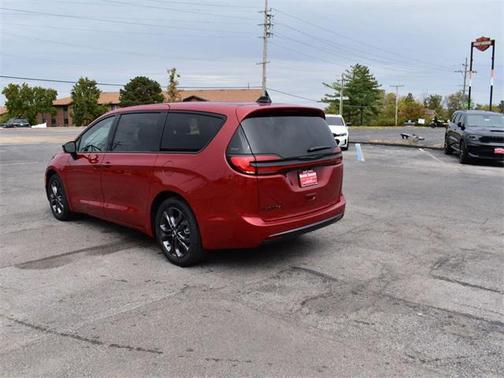 2026 Chrysler Pacifica L