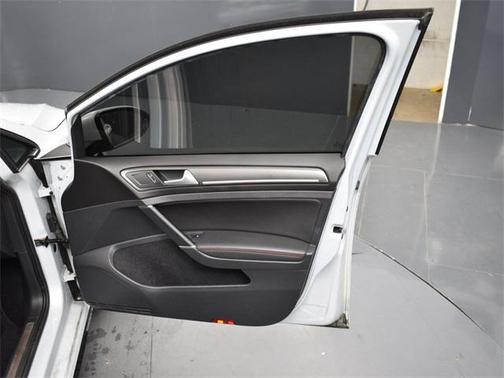 2018 Volkswagen Golf GTI 2.0T S 4-Door