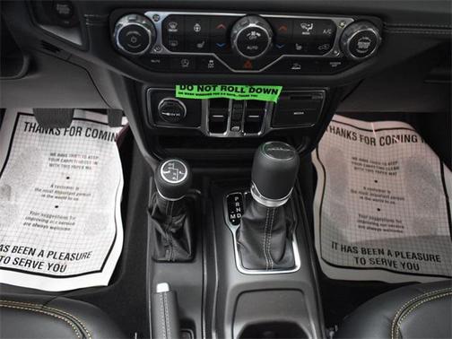 2025 Jeep Gladiator Sport