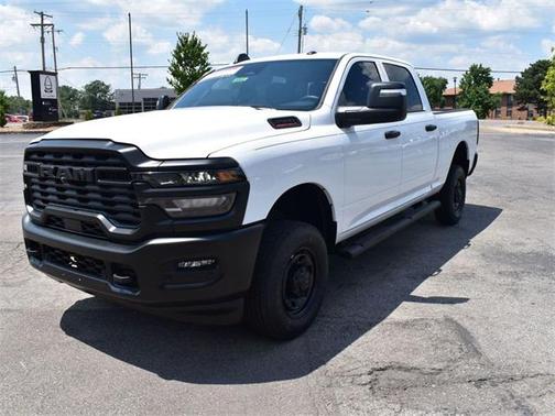 2025 RAM 2500 Tradesman Crew Cab 4x4 6'4' Box