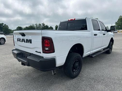 2025 RAM 2500 Tradesman Crew Cab 4x4 6'4' Box