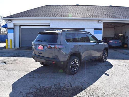 2026 Jeep Cherokee Laredo 4x4