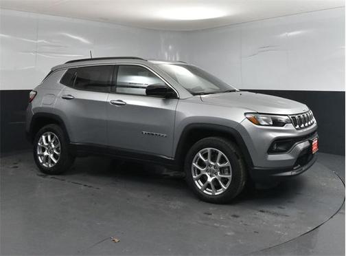 2023 Jeep Compass Latitude Lux