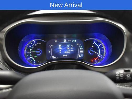 2022 Chrysler Pacifica Hybrid Touring L