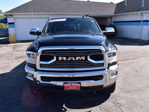2017 RAM 2500 Laramie Crew Cab 4x4 6'4' Box