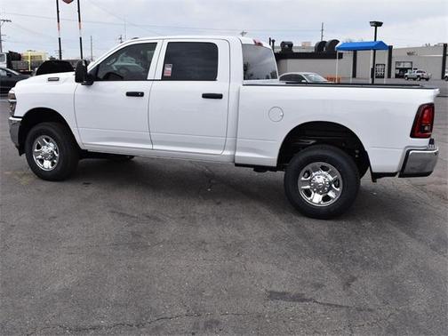2025 RAM 2500 Tradesman Crew Cab 4x4 6'4' Box