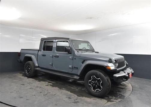 2025 Jeep Gladiator Nighthawk