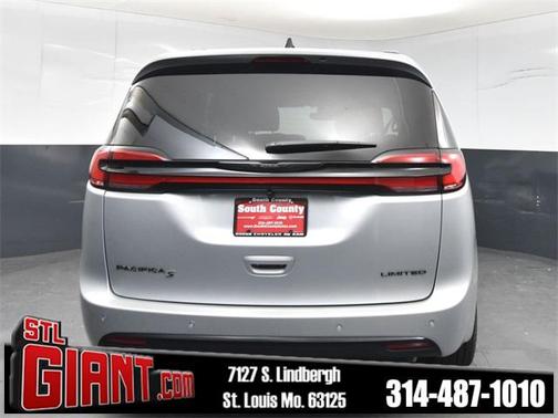 2026 Chrysler Pacifica Limited