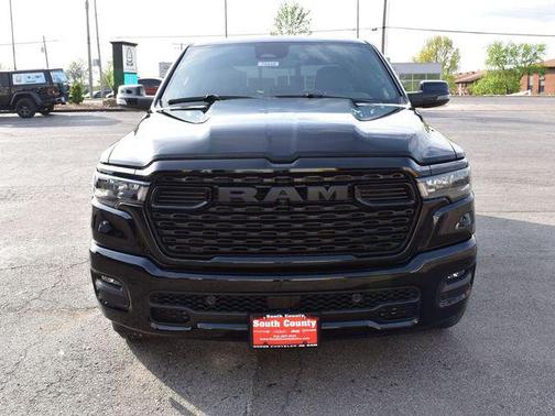 Diamond Black Crystal Pearlcoat 2026 RAM 1500 Big Horn/Lone Star