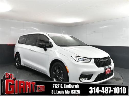 2026 Chrysler Pacifica L