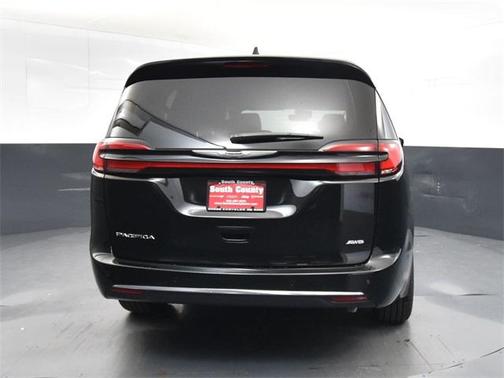 2025 Chrysler Pacifica L