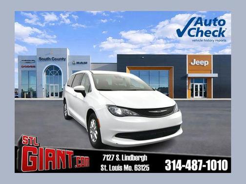 2023 Chrysler Voyager LX