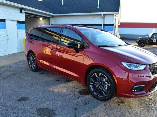 2026 Chrysler Pacifica L