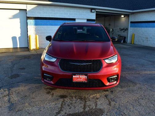 2026 Chrysler Pacifica L