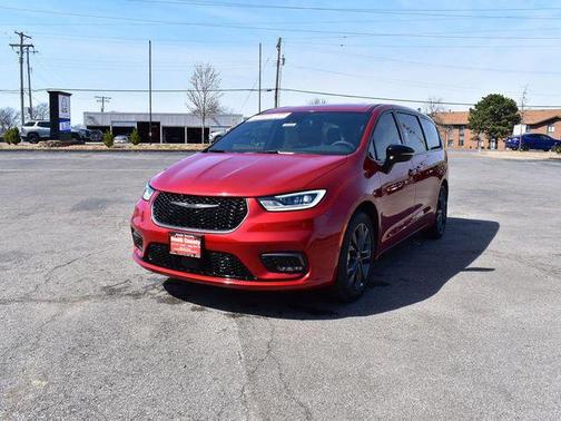 2026 Chrysler Pacifica L