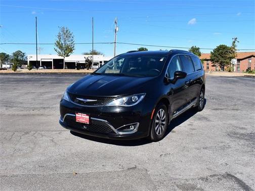 2020 Chrysler Pacifica Touring-L Plus