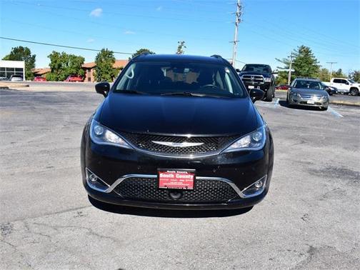 2020 Chrysler Pacifica Touring-L Plus