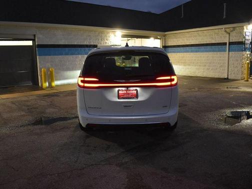 2026 Chrysler Pacifica L