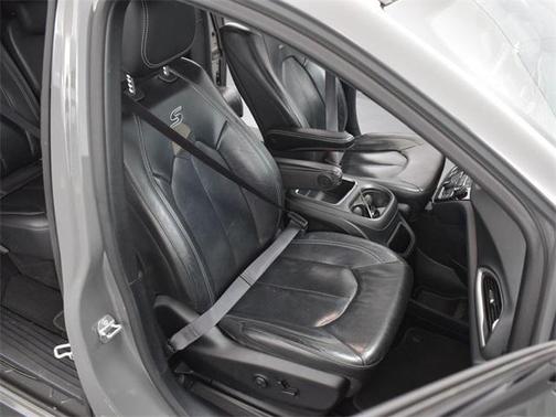 2020 Chrysler Pacifica Touring-L Plus