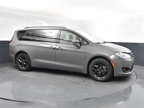 2020 Chrysler Pacifica Touring-L Plus
