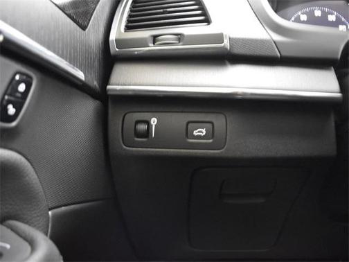 2020 Volvo XC90 T6 Momentum