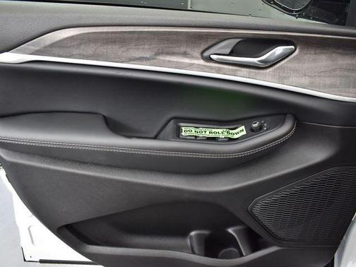 2026 Jeep Grand Cherokee Altitude