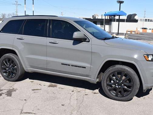 2020 Jeep Grand Cherokee Altitude