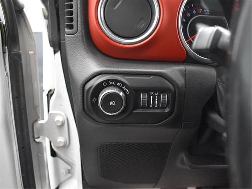 2015 Nissan Frontier SV