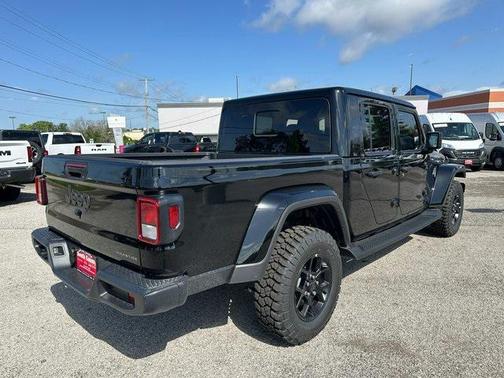 2025 Jeep Gladiator Sport