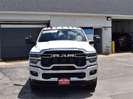 2025 RAM 2500 Tradesman Crew Cab 4x4 8' Box