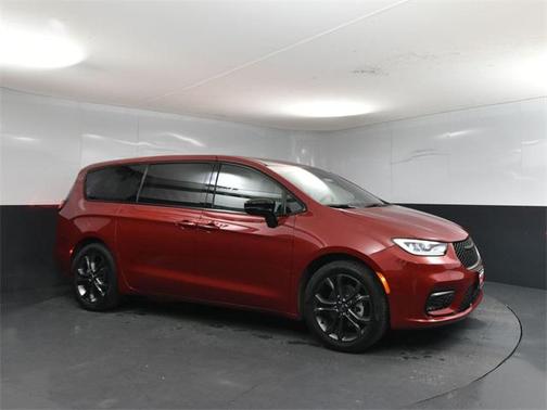 2026 Chrysler Pacifica L