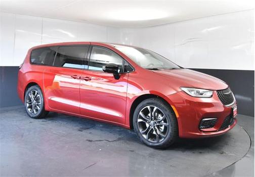 2026 Chrysler Pacifica L