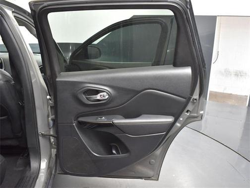 2023 Jeep Cherokee Altitude