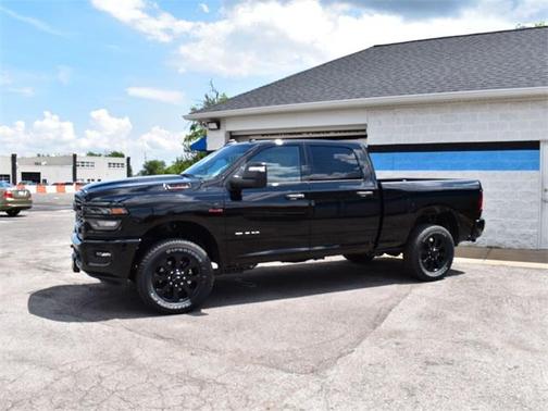 2025 RAM 2500 Big Horn Crew Cab 4x4 6'4' Box