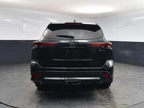 2025 Toyota Highlander Hybrid XLE