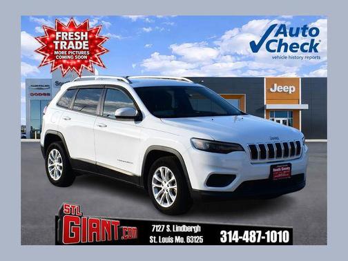 Bright White Clearcoat 2021 Jeep Cherokee Latitude