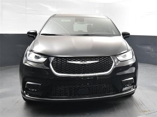 2025 Chrysler Pacifica L