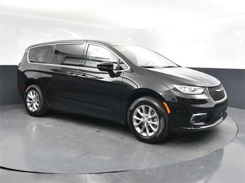 2025 Chrysler Pacifica L